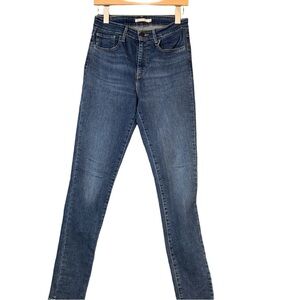 Levi’s 721 High Rise Skinny Dark Wash Size 30 31” Inseam Denim Jeans Stretch
